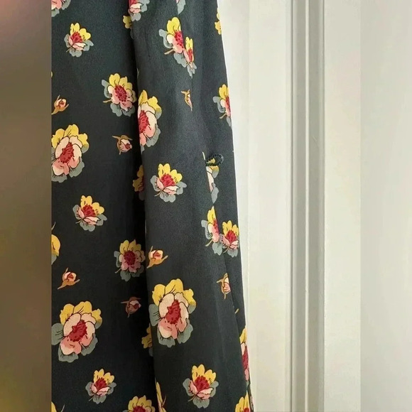 Loft Floral Green Shift Dress - Picture 9 of 11